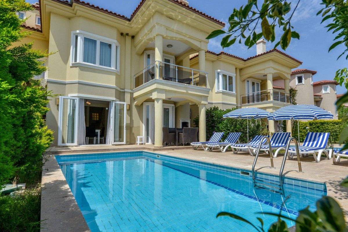 Oyster 8 Sunset Beach Club Fethiyede özel havuzlu lüks kiralık villa